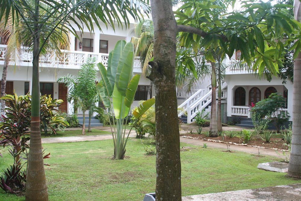 Pure Oasis Resort Negril Exterior photo