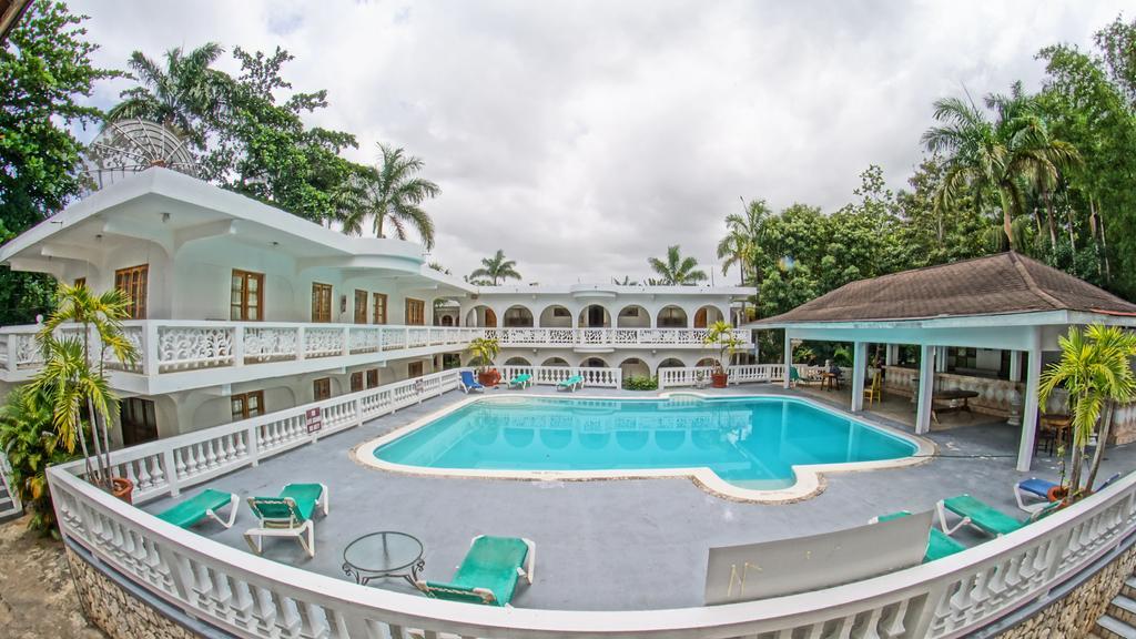 Pure Oasis Resort Negril Exterior photo
