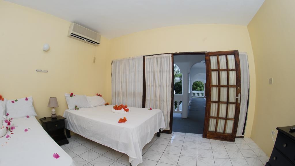 Pure Oasis Resort Negril Exterior photo